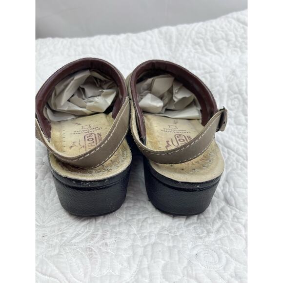 Fly Flot Women's Tan Antishock Wedge Slip On Summer Vacation Clogs - Size US 5 - Picture 4 of 11